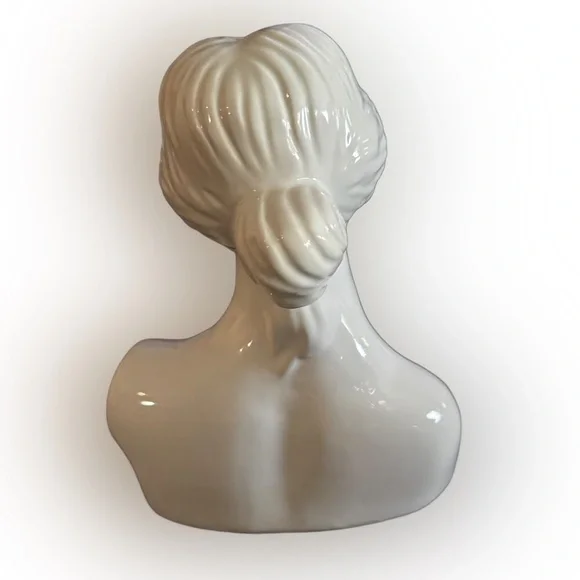 💕Urban Outfitters Bank -  RARE - Sculpted Female Bust - Picture 5 of 6